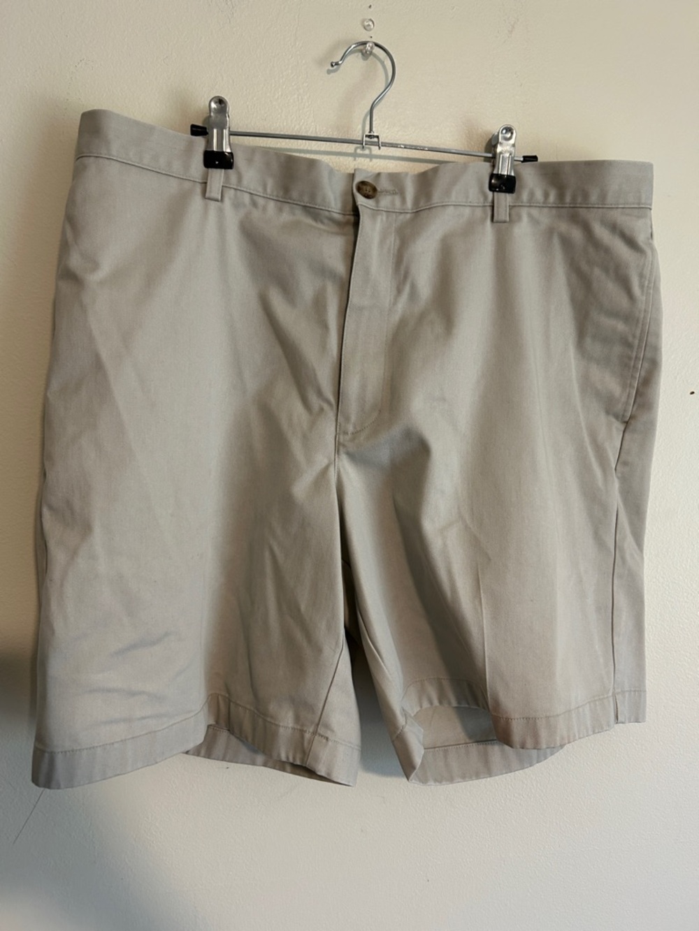 BUNDLE 5 Pairs L.L. Bean Men's Flat-Front Shorts in Light Beige
